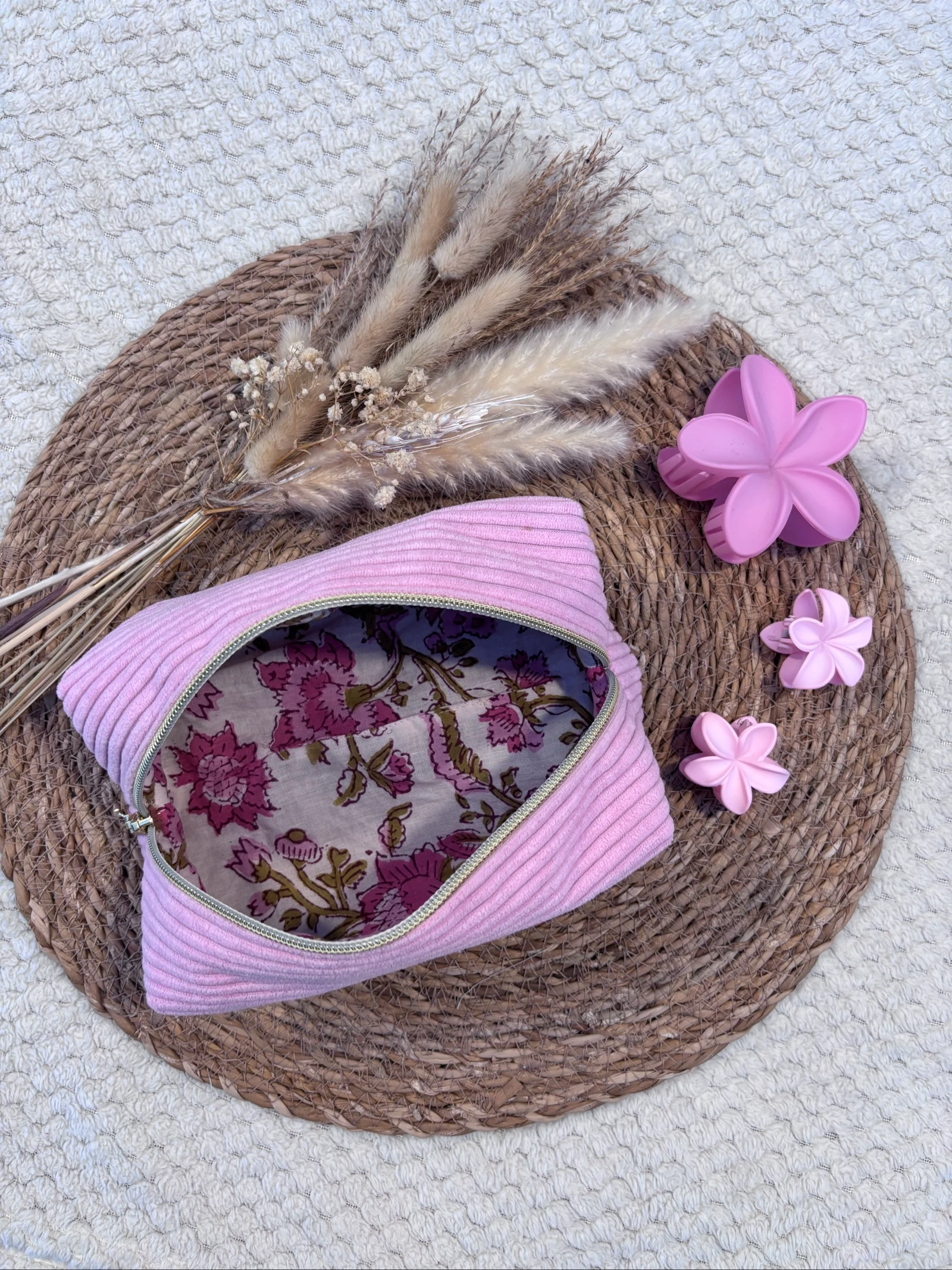 Pink Ribbed Velvet Makeup Bag – photo 3